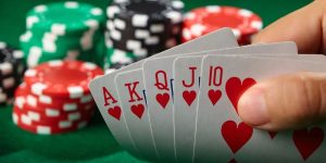 Cách chơi Poker tại nhà cái Daga88